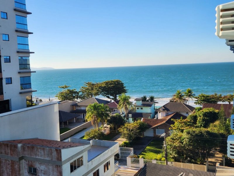 Apartamento mobiliado  30 m da praia